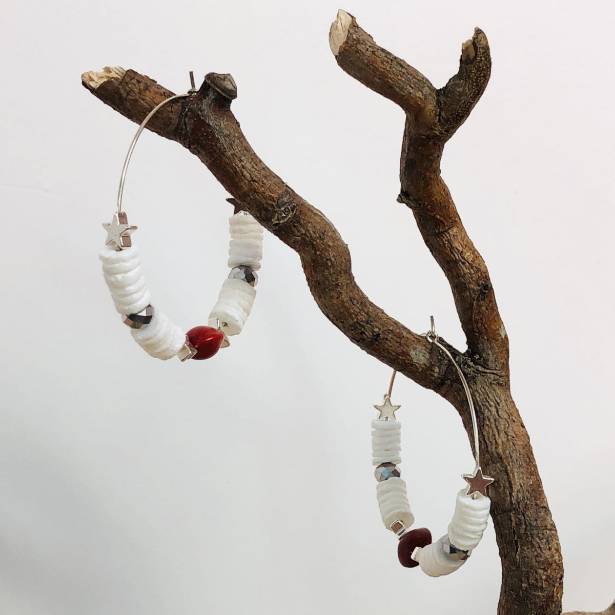 Petites creoles argent eglise coquillages arbre 2 scaled