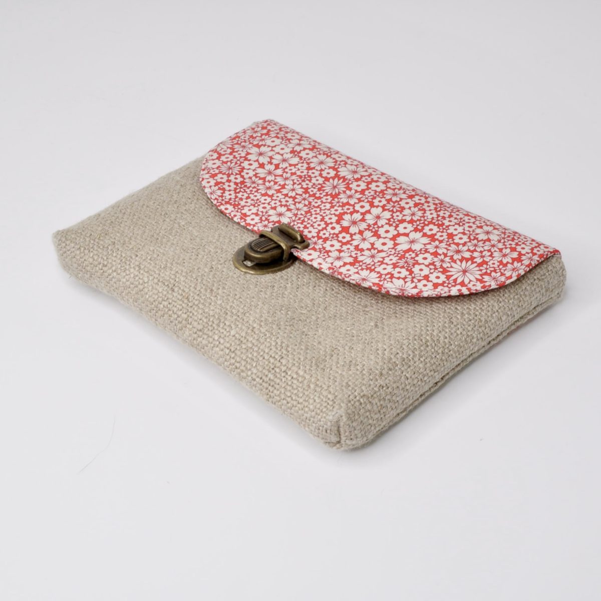 zassociees collab libertyJacqueline pochette