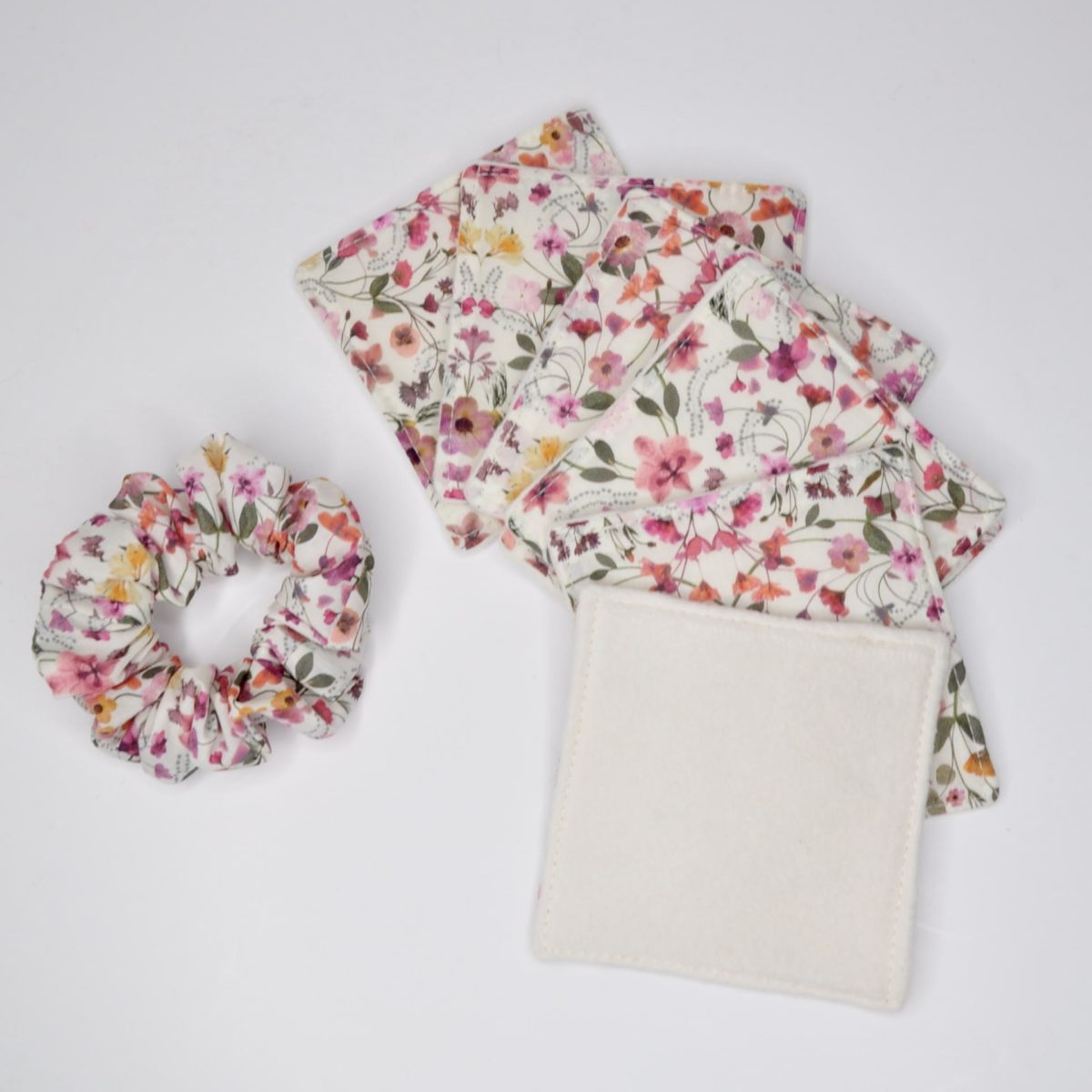 zassociees collab libertyaurora lingettes