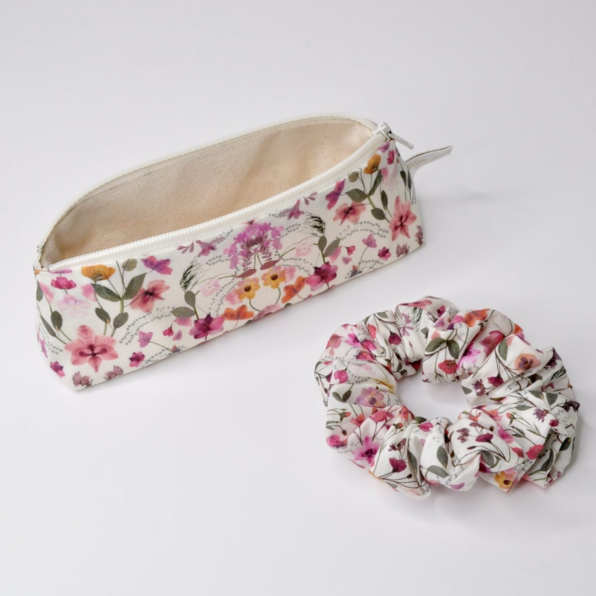 zassociees collab libertyaurora trousse