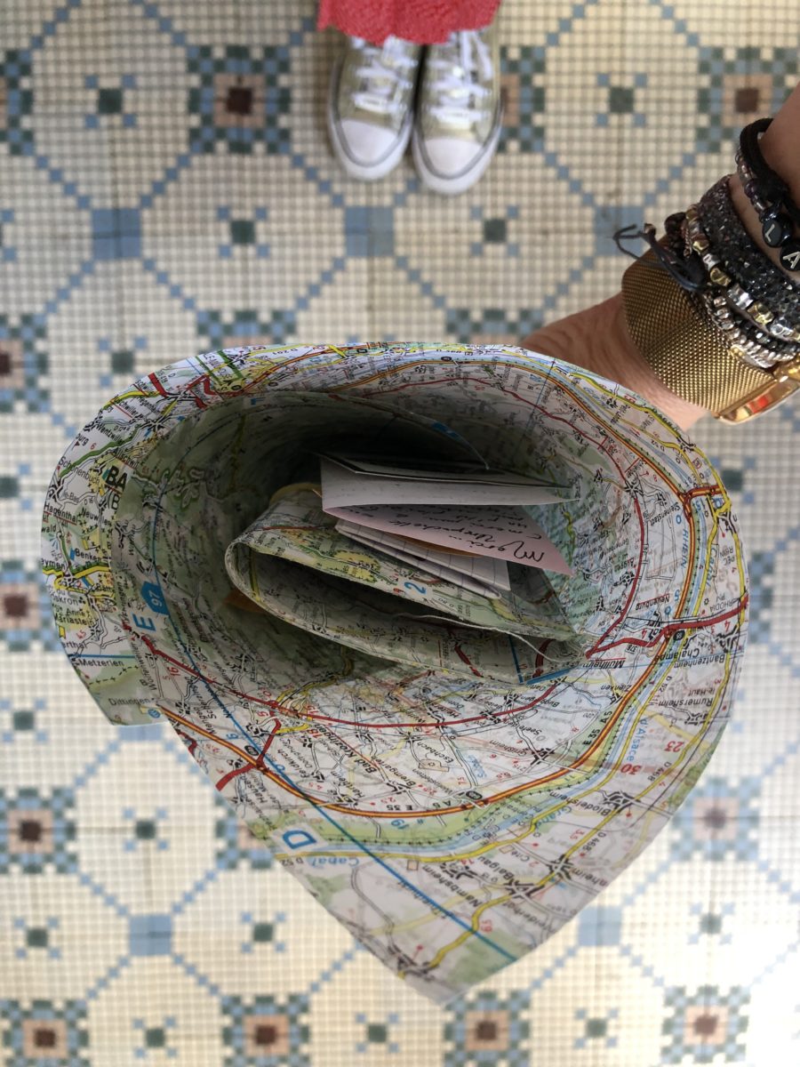 pochette surprise zetonnantes ouvrir
