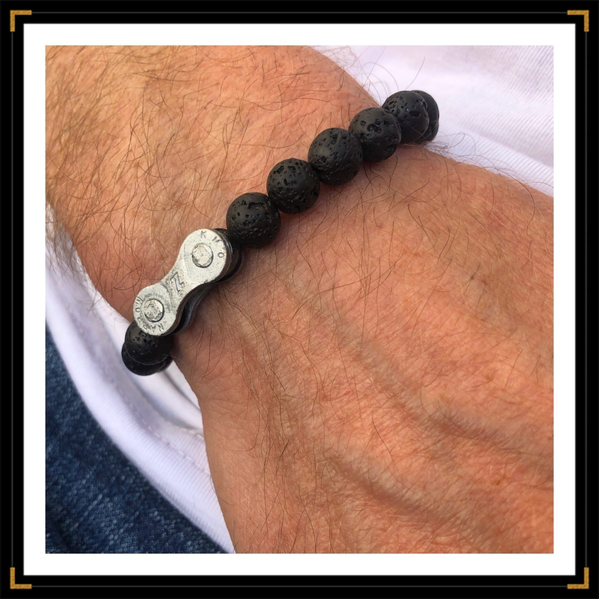 LesZessentiels bracelet lave porte