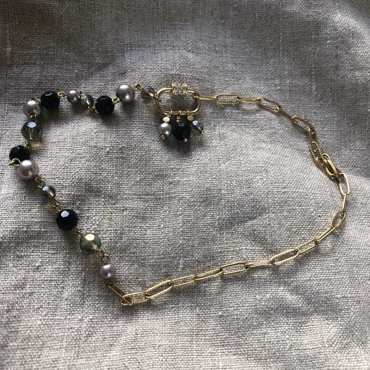 collier upcyclé noir doré gros maillon