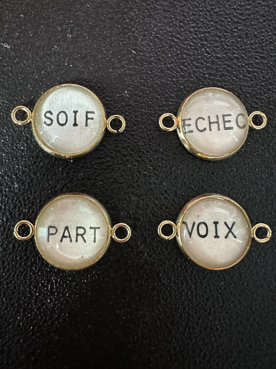 cabochon medaillon mot