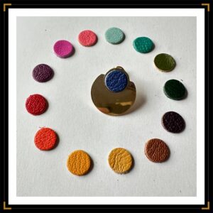 Boucle d'oreille plateau cuir